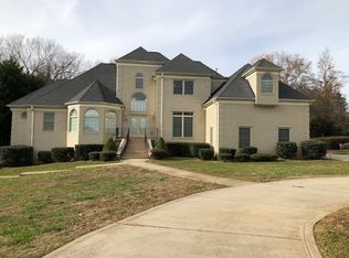 4801 Birchhollow Dr, Charlotte, NC 28215