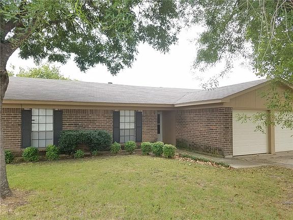 2nd image of 1120 Park Center Ct