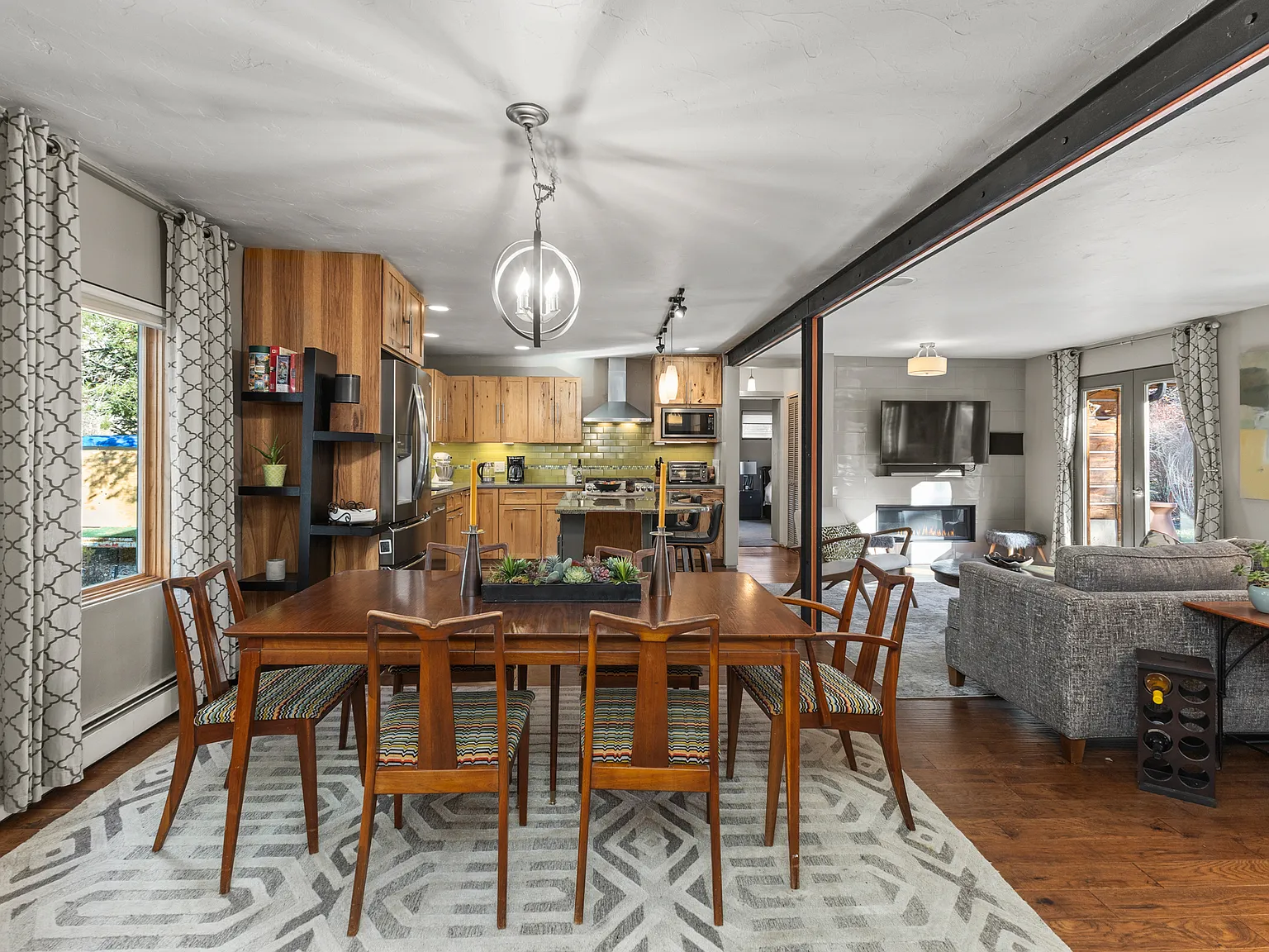 2 bed, 1452 sqft, $6,750 — Photo 3