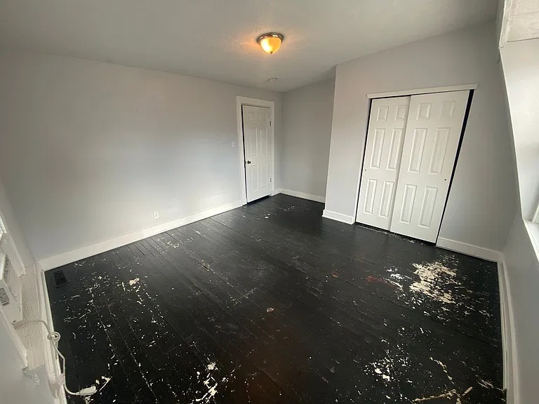 2209 Victor St — Photo 12