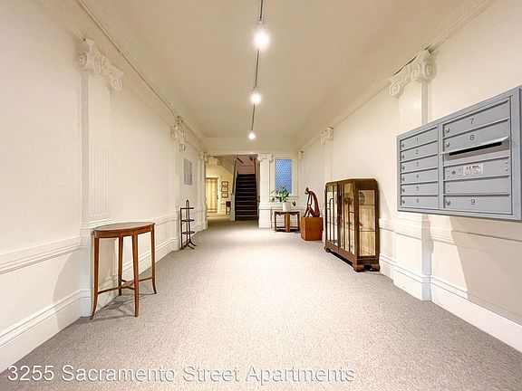 4th image of 3255 Sacramento St #3
