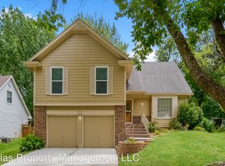 1717 E Sheridan Bridge Ln, Olathe, KS 66062