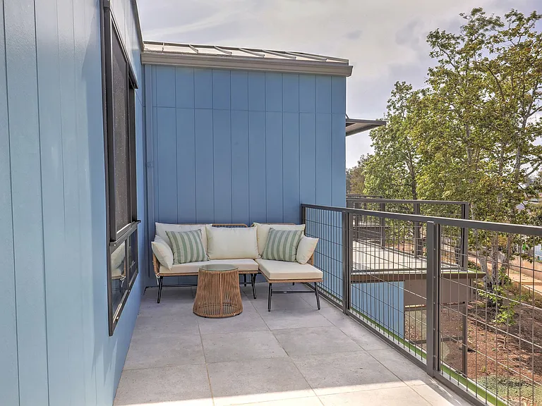 4745 Carpinteria Ave — Photo 24