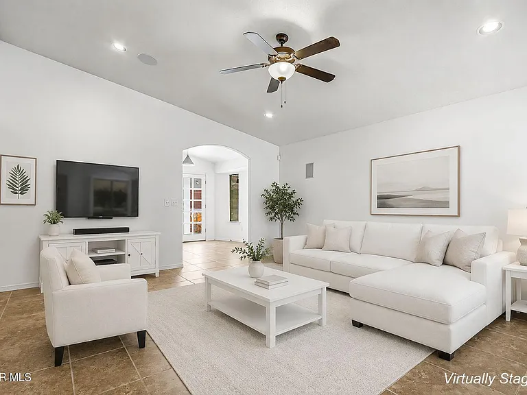14214 Silver Point Ave — Photo 5