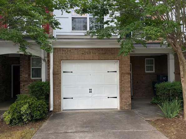 3433 Dianthus Ln, Lawrenceville, GA 30044