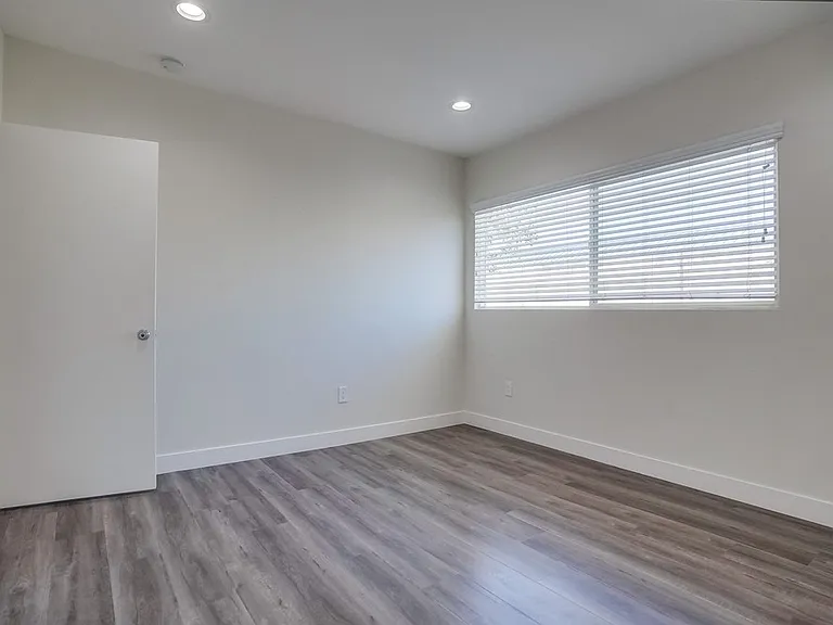 715 Marlborough Ave — Photo 8