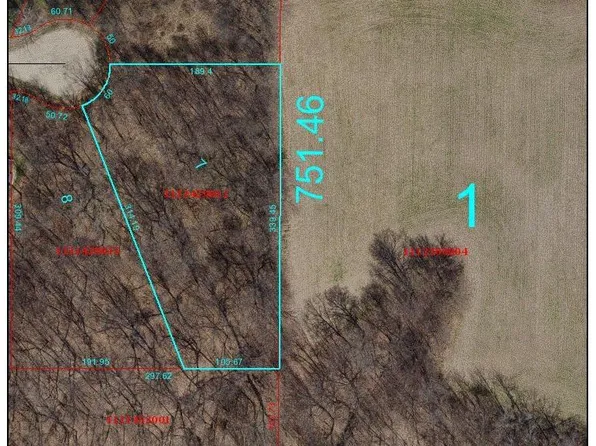 7 Fernwood Ct, Dahinda, IL 61428