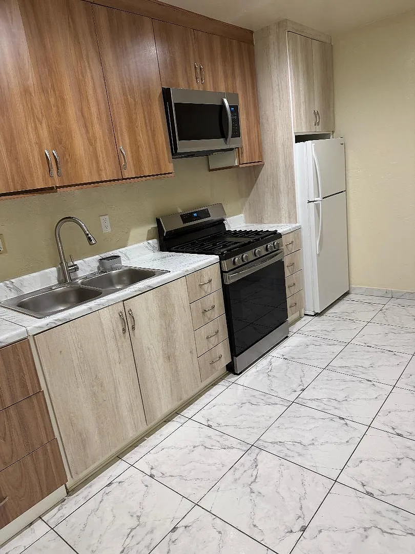 1 bed, $1,200 — Photo 4