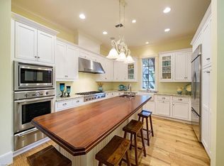 1355 Gordon Dr, Naples, FL 34102