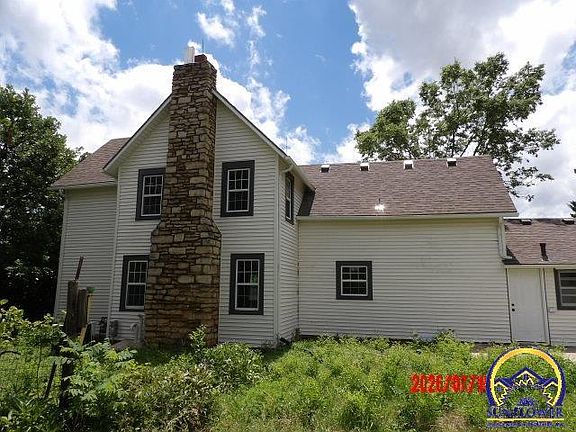 2nd image of 3943 SE Croco Rd
