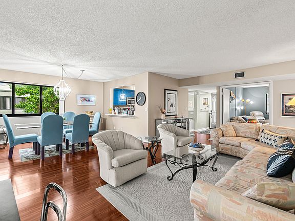 3rd image of 5687 Fairway Park Drive