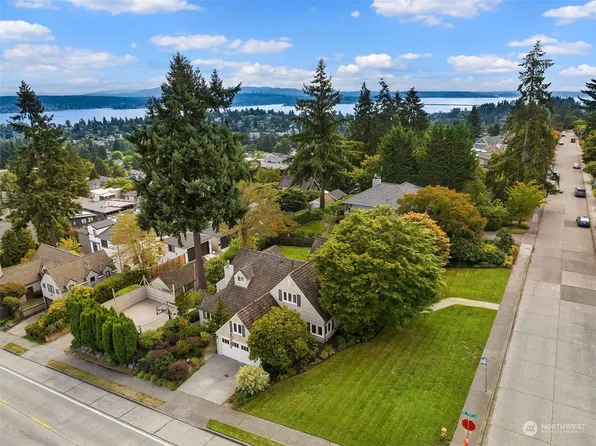 6850 50th Avenue NE, Seattle, WA 98115