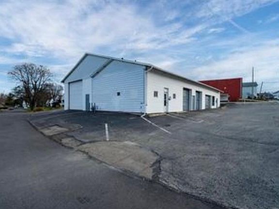 5th image of 2701 Linden Ave