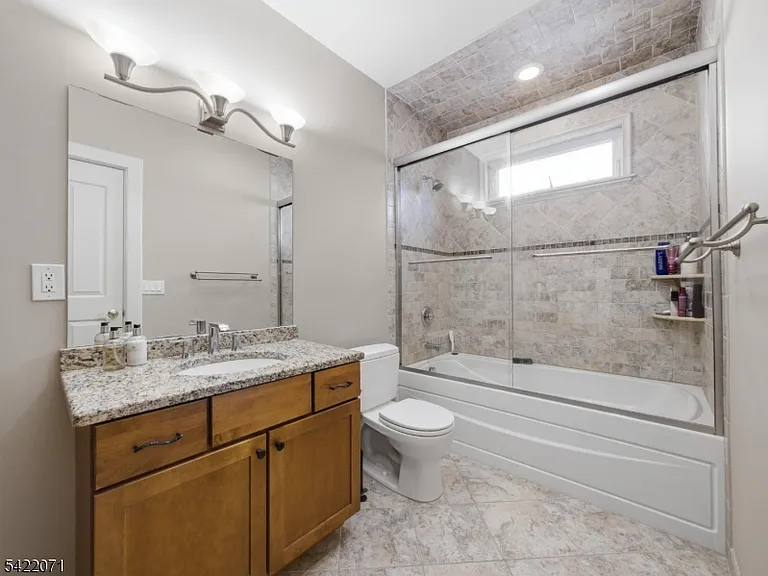 217 Prospect St #B — Photo 18