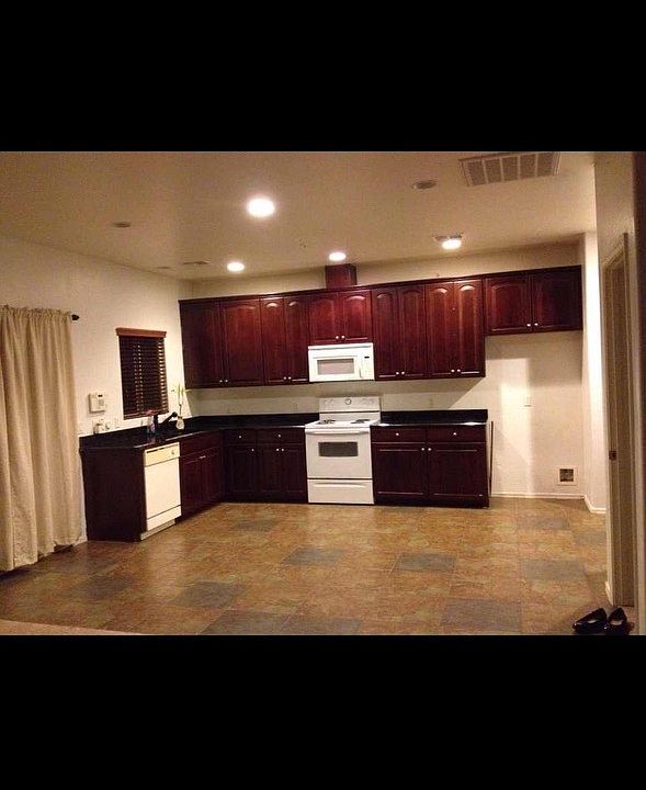 1st image of 8750 W Dreyfus Dr