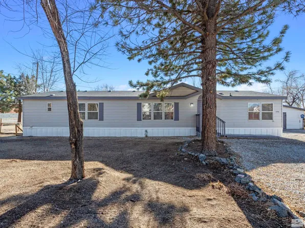 5703 Klondike Dr, Sun Valley, NV 89433