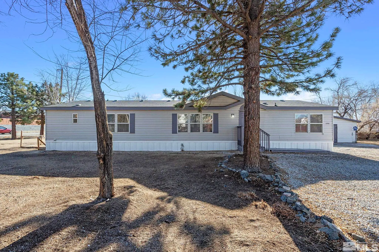 5703 Klondike Dr photo 1