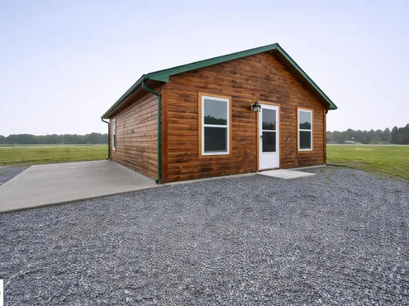 2835 Walton Rd, Kingsley, MI 49649