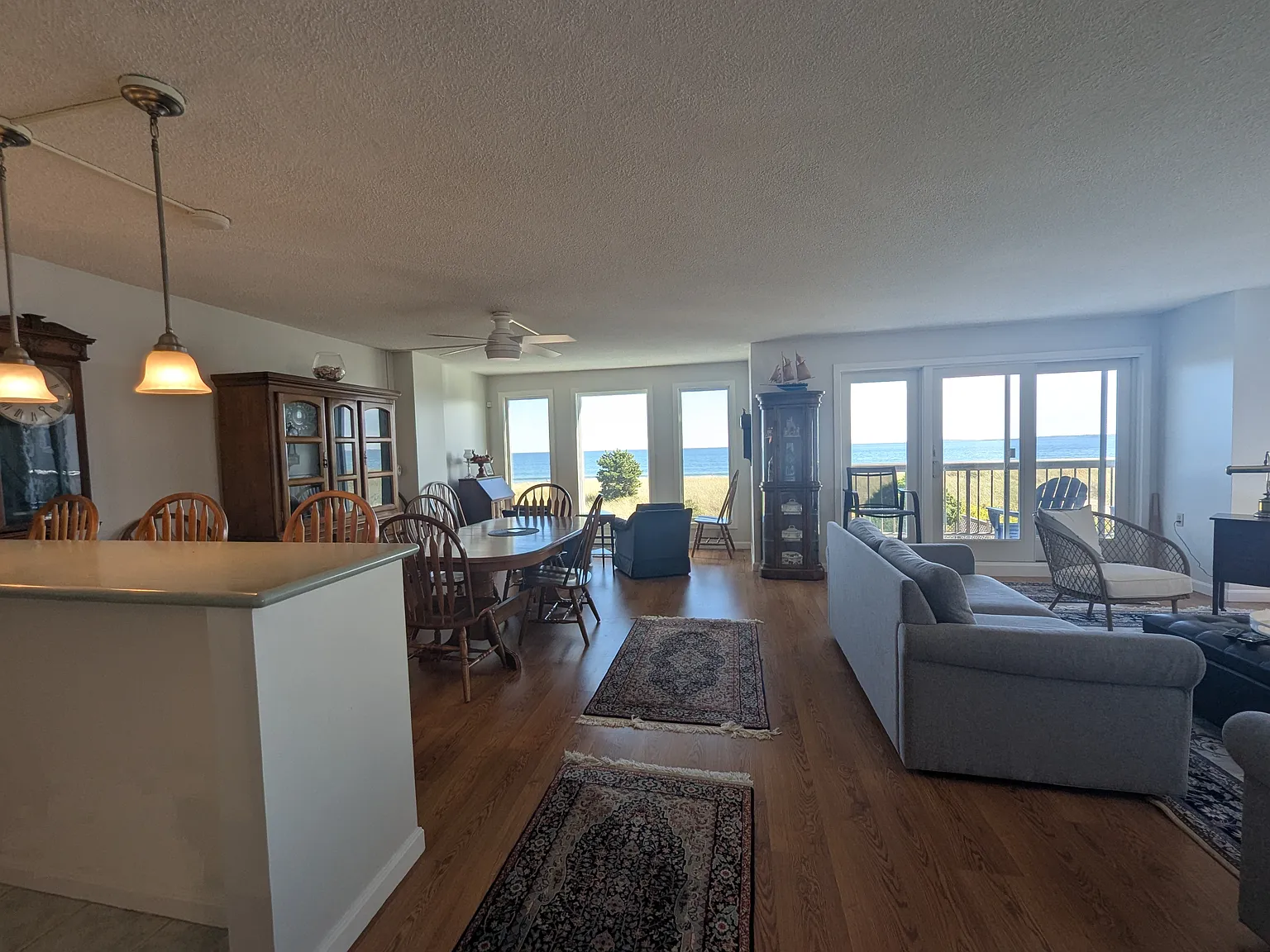 2 bed, 1325 sqft, $2,500 — Photo 4
