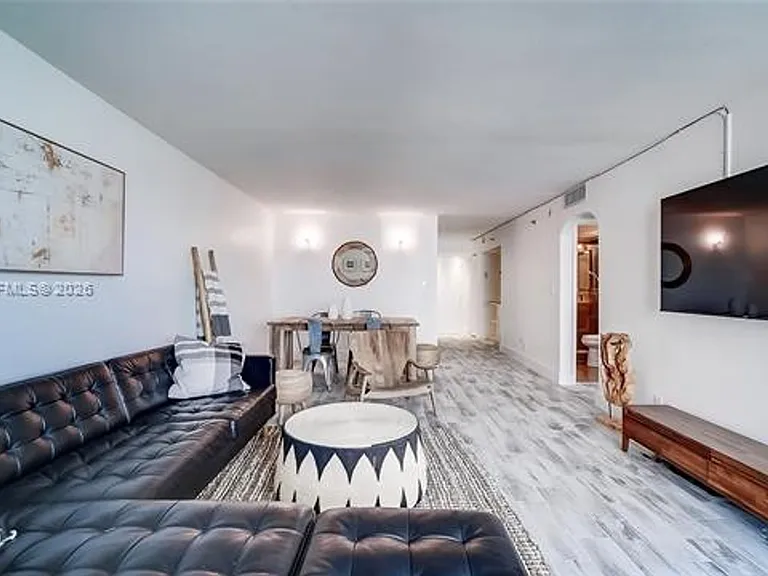2401 Collins Ave #1410 — Photo 1