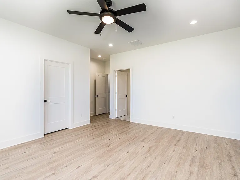 6426 Highland Pine Ln — Photo 8