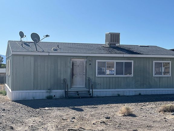 3rd image of 1610 Sky Rd