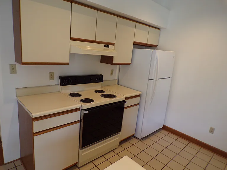 76 W Hubbard Ave — Photo 10