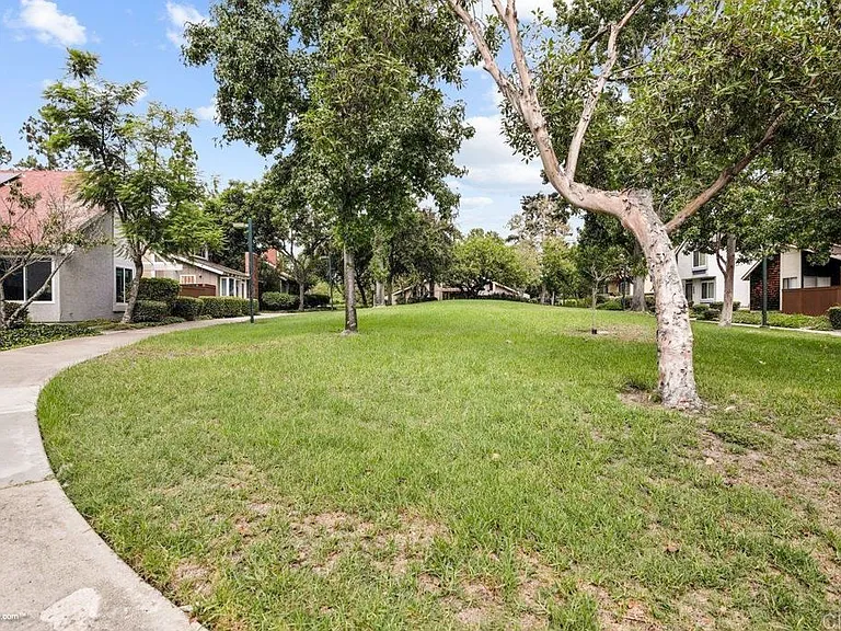 5184 Fino Dr — Photo 12