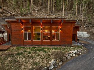 7585 River Rd, Truckee, CA 96161