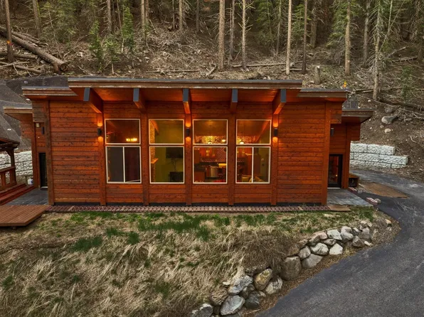 7585 River Rd, Truckee, CA 96161