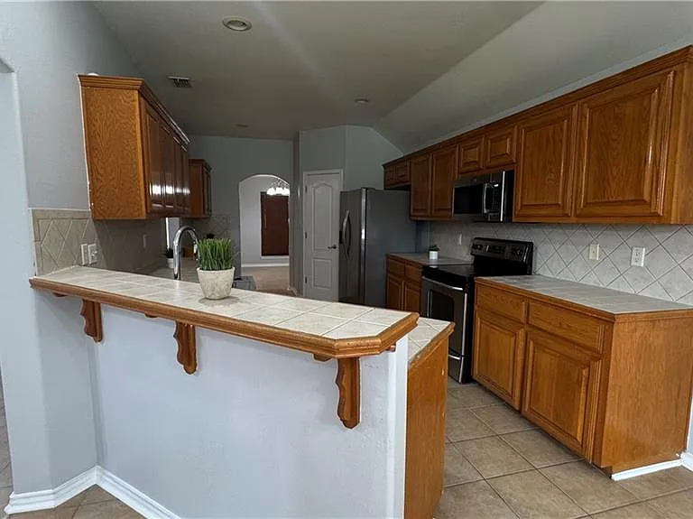 3405 Santa Monica — Photo 7