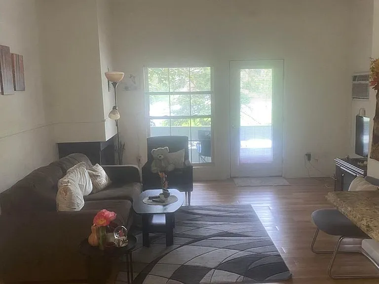 University Park Apartments near Cornell University — Photo 319