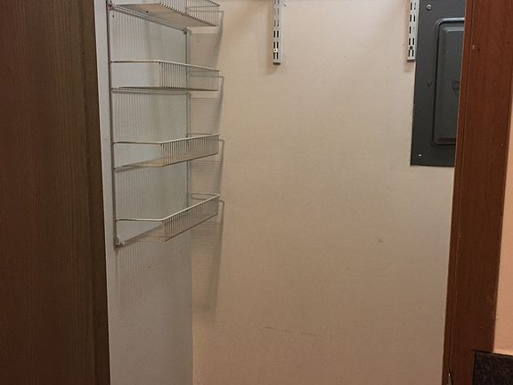 2nd image of 1912 10th St APT 203
