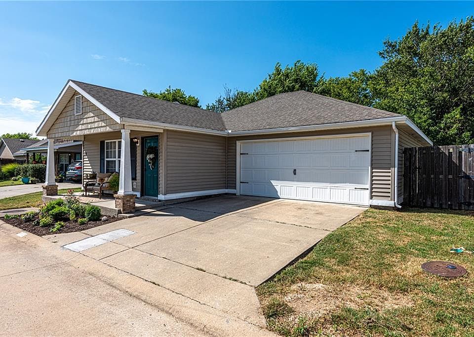 1st image of 4394 W Cottage Dr