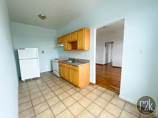 2nd image of 29-22 Hoyt Ave S #43