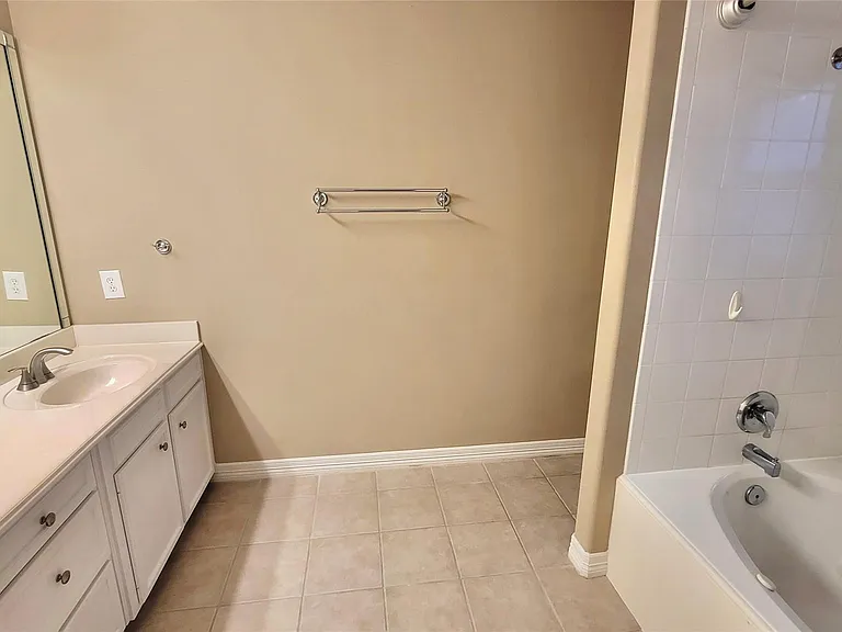 3702 Mystic Cir — Photo 23