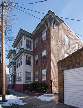 3rd image of 503 Strawberry St #U4