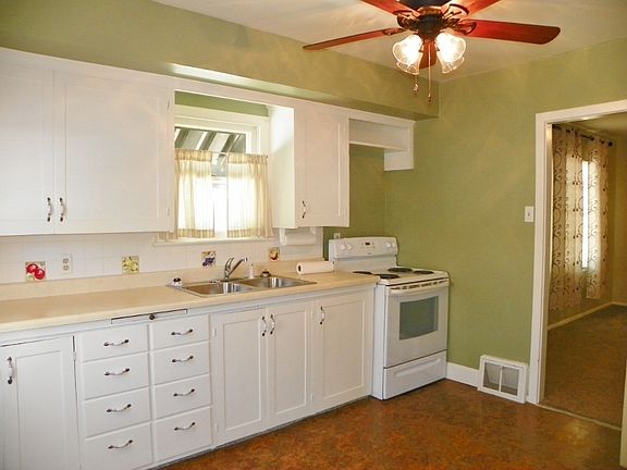 4th image of 325 E Roosevelt Ave #1450