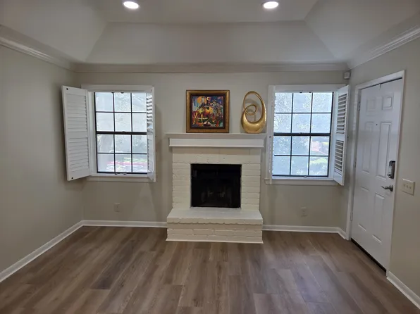 8415 E Fredericksburg Rd #404, San Antonio, TX 78229
