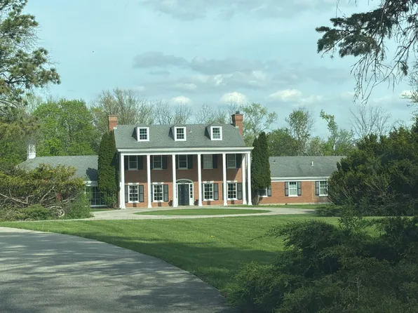 60 Ridge Rd, Barrington Hills, IL 60010