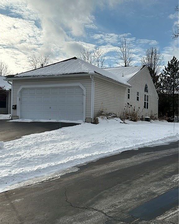 1st image of 129 Braintree Dr