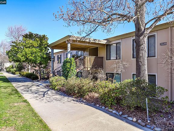 2nd image of 2549 Pine Knoll Dr Unit 10