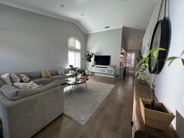 9212 Redwater Dr, Antelope, CA 95843