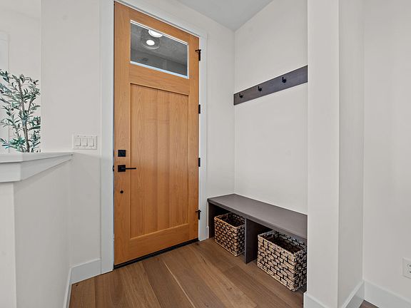 5th image of 61280 McRoberts Ln #28