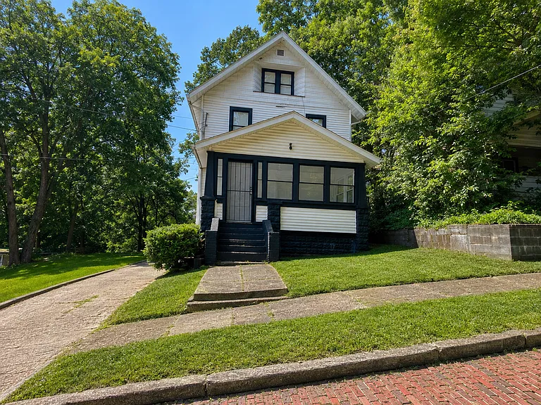 712 Roselle Ave #A — Photo 1