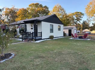 15 Bedford Rd, Newport News, VA 23601