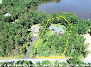 N7743 Half Moon Bay Dr W, New Lisbon, WI 53950