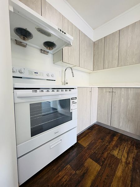 White Rock Apartment for rent - 0 Bedrooms — photo 7