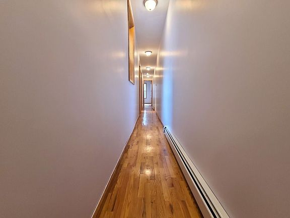 5th image of 516 Bainbridge St APT 3R