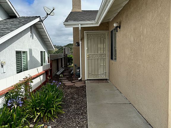 2nd image of 752 Panorama Dr